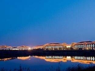 Qingdao Golden Mountain Resort Hotel Exterior photo